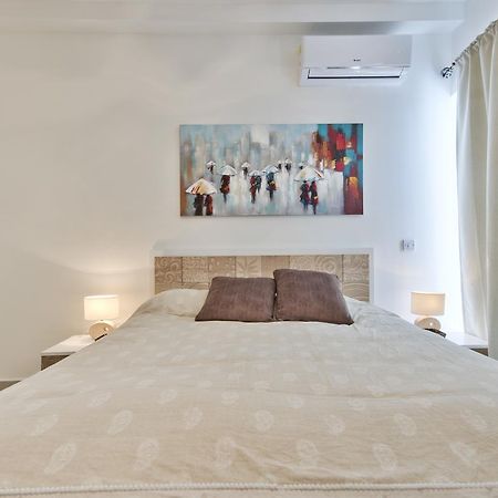 "Centre Point" Apartment Saint Julian's Exterior photo